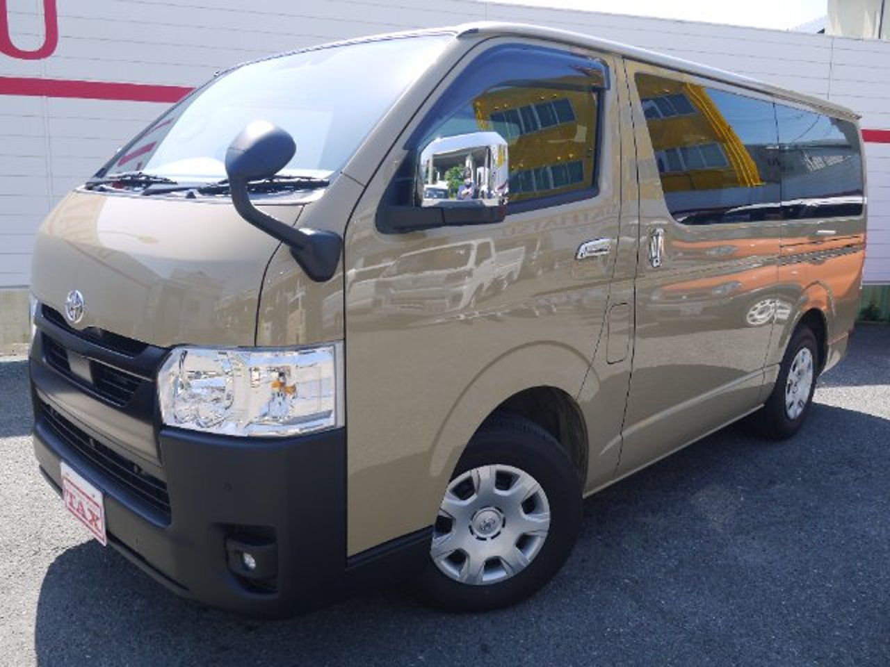 2025 Toyota Hiace, photo 1 of 1