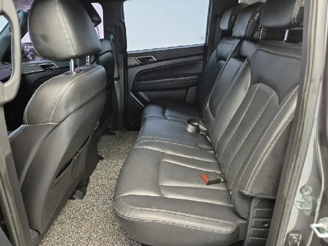 6081501484R12.jpg