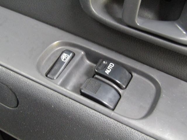 0530123A30260922W01818.jpg