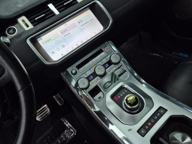 6071000043R10.jpg