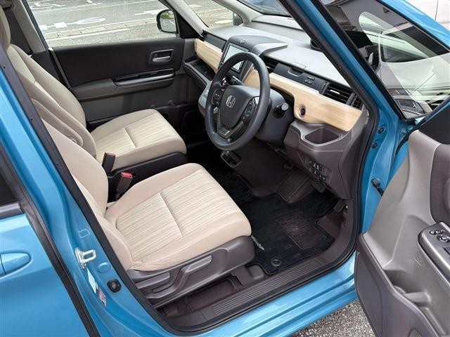 22eb9de4bf6aa75e0e1cb410793a95ee.jpg
