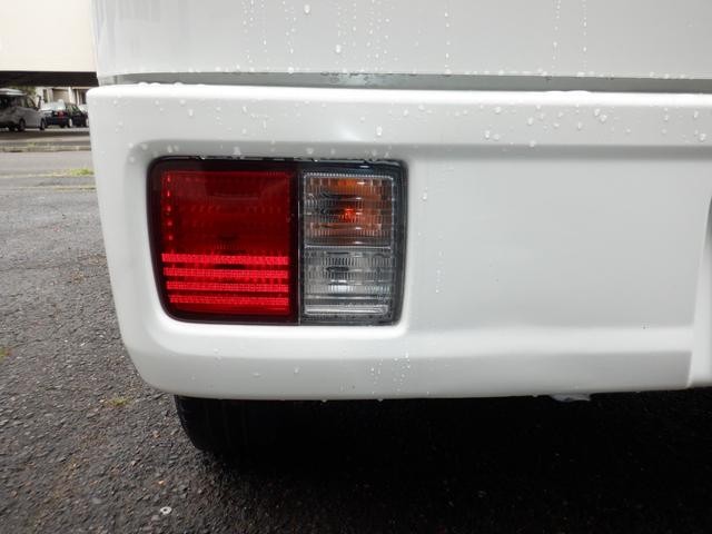 0208004A30260904W00114.jpg