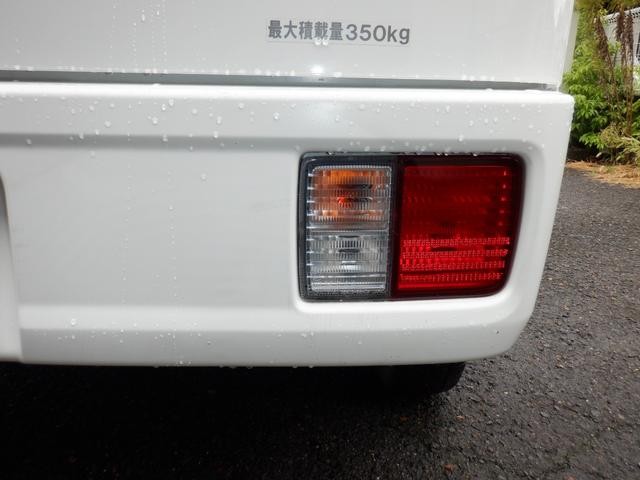 0208004A30260904W00115.jpg