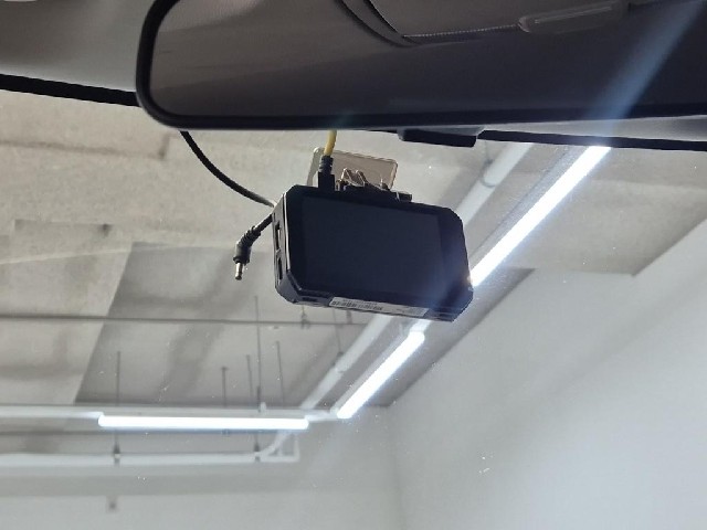 6091000418R14.jpg