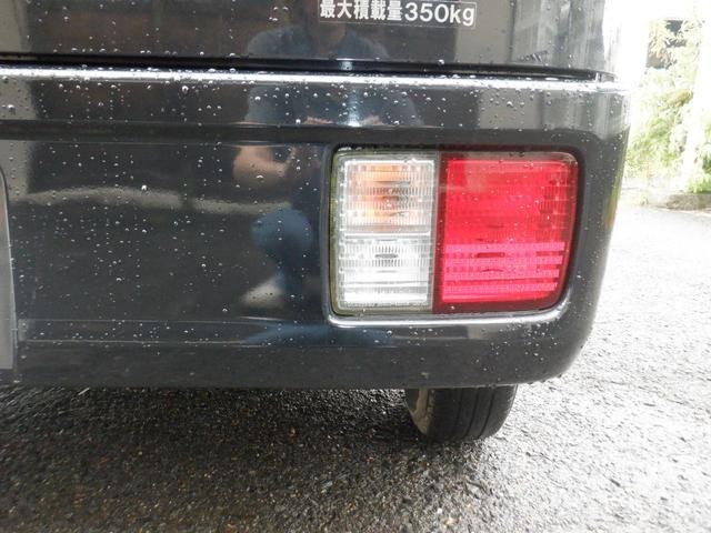 0208004A30260909W00115.jpg