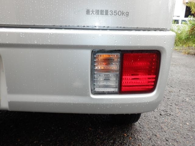 0208004A30260916W00115.jpg
