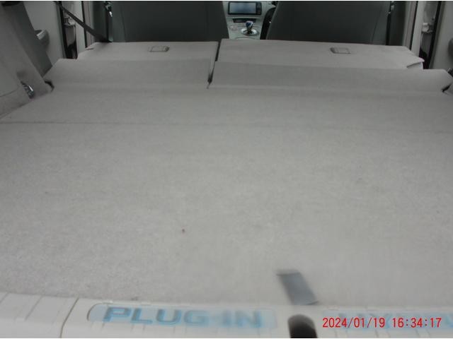 1200111A30261023W00114.jpg