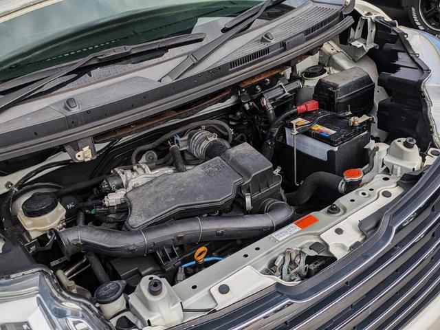 0704850A30260210W00118.jpg
