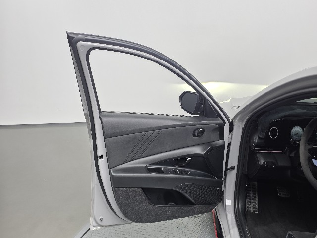 ef180c61dd131d3ff568179956e517f6.jpeg