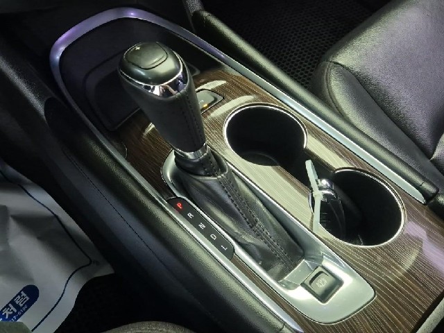 6051000324R8.jpg