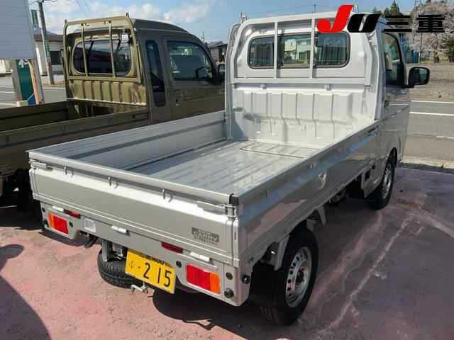 827cdaa56fc225d2c79aa192e0d4be89.jpg