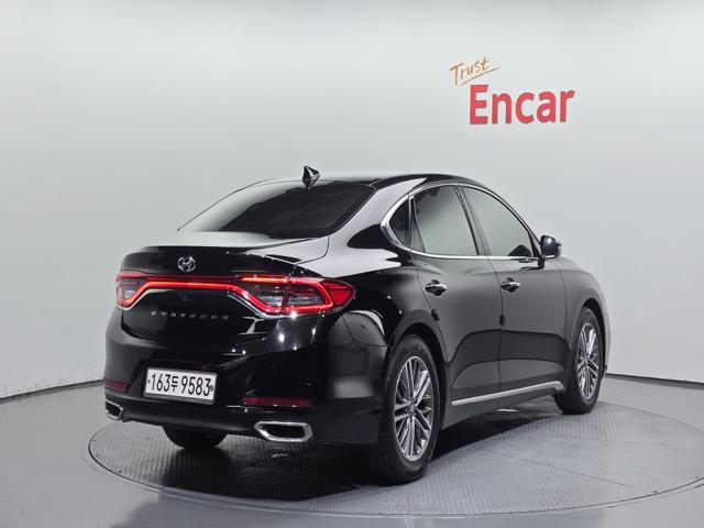 dcacf9a2d4985d5fcbe3eb4126668982.jpg