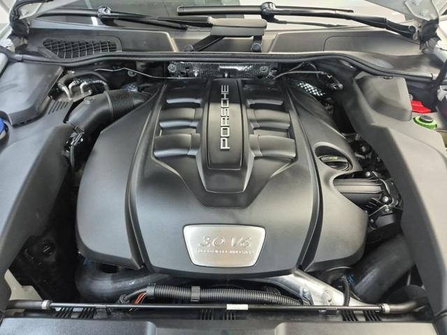 6051500998R5.jpg