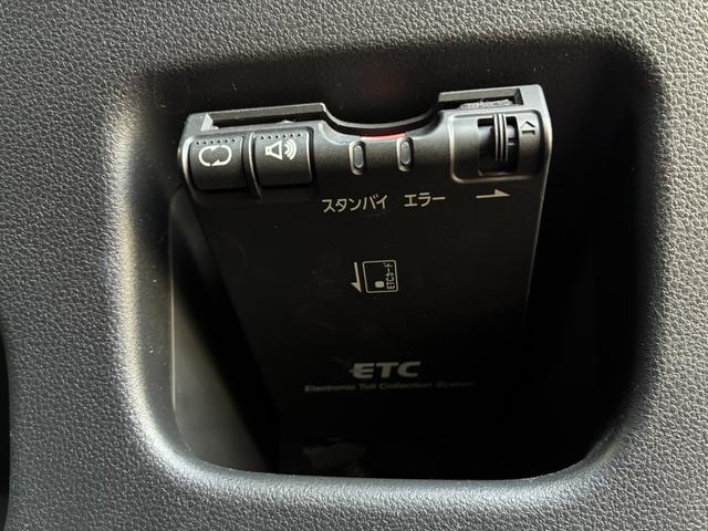 1200563A30260603W00110.jpg