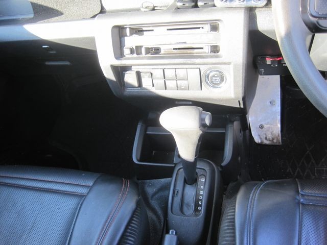 5fd6fe352444de9df3543c18e53d821e.jpg