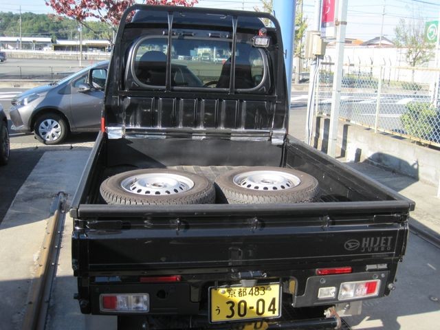 fd85ffbc52b0823184382dc7e13afb3e.jpg