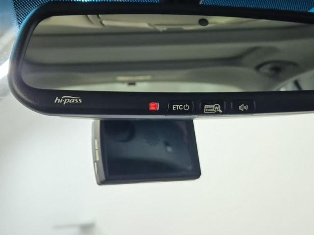6051000628R17.jpg