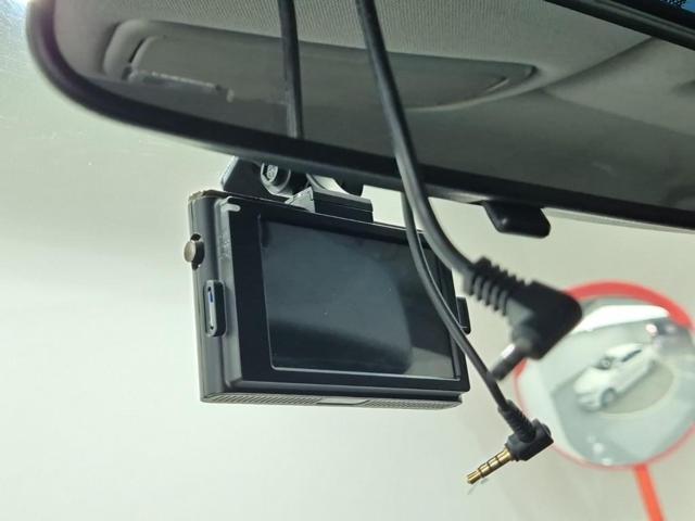 6051000470R15.jpg