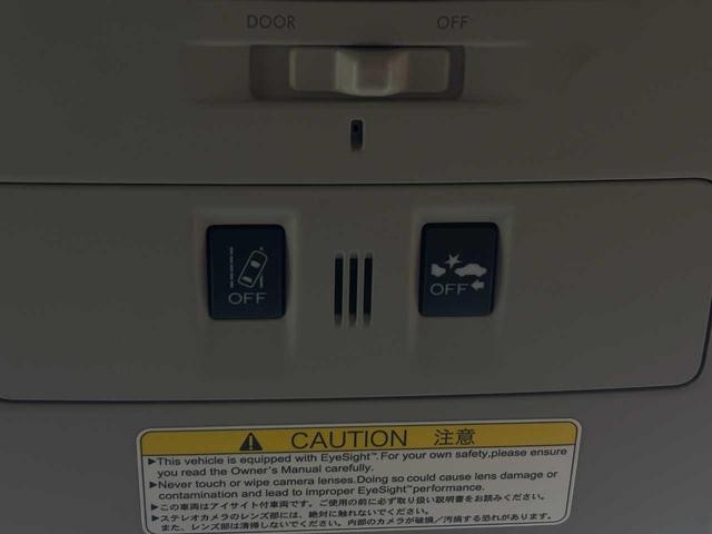 3000431A30261005W00215.jpg
