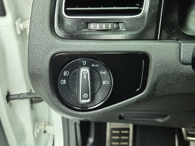 6051000820R15.jpg