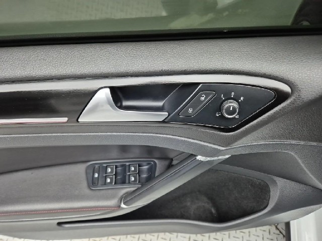 6051000820R16.jpg