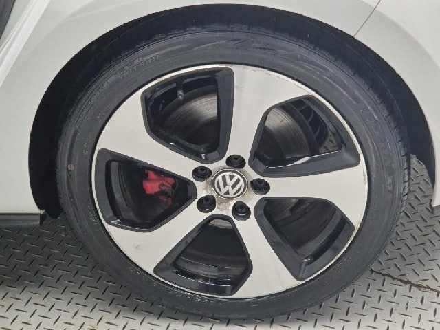 6051000820R19.jpg
