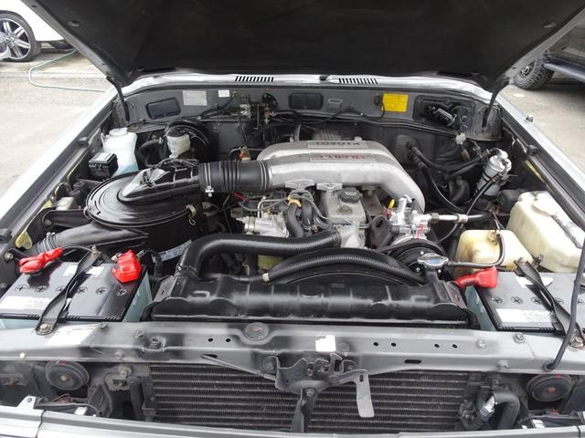 0903712A30261024W00219.jpg