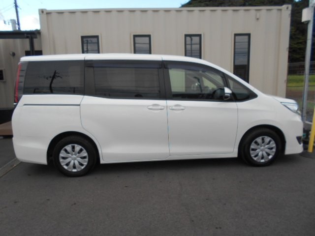 94ba1cd22f814e0c1fca1e6882192d9c.jpg