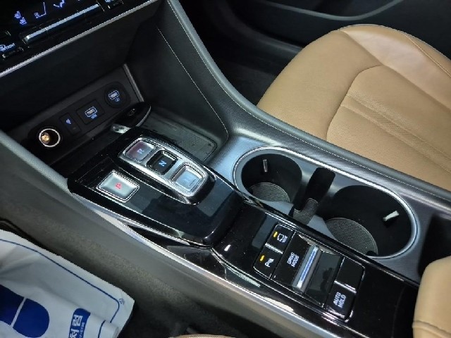 6051500238R8.jpg