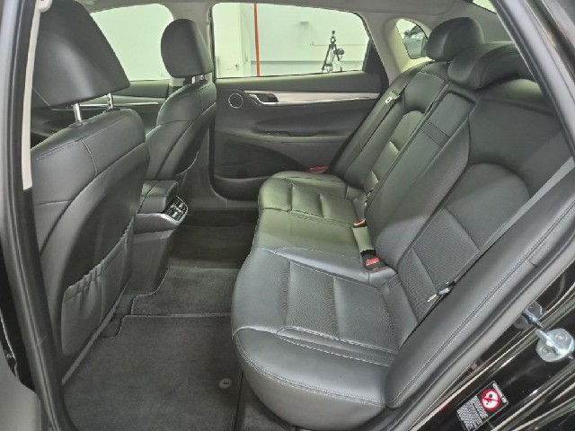 6081000138R12.jpg