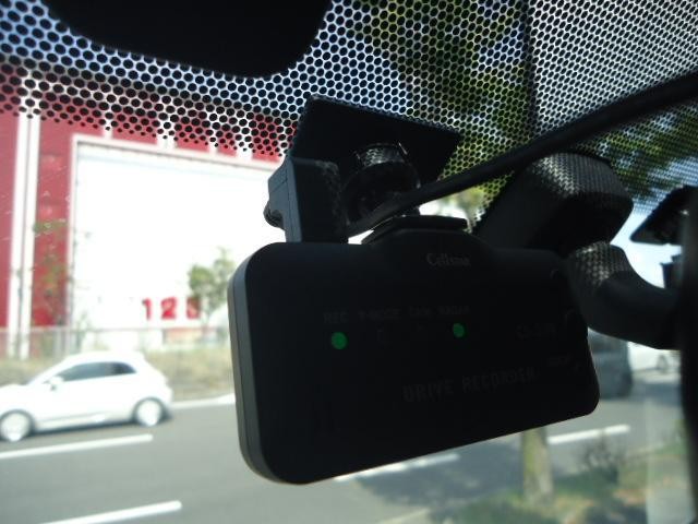 37aafcc36d26a6ee9cebe9295de3cc1a.jpg