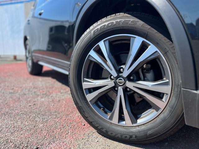 0402848A30261011W00112.jpg