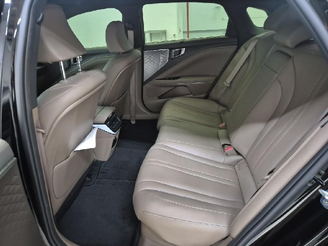 6081502140R12.jpg