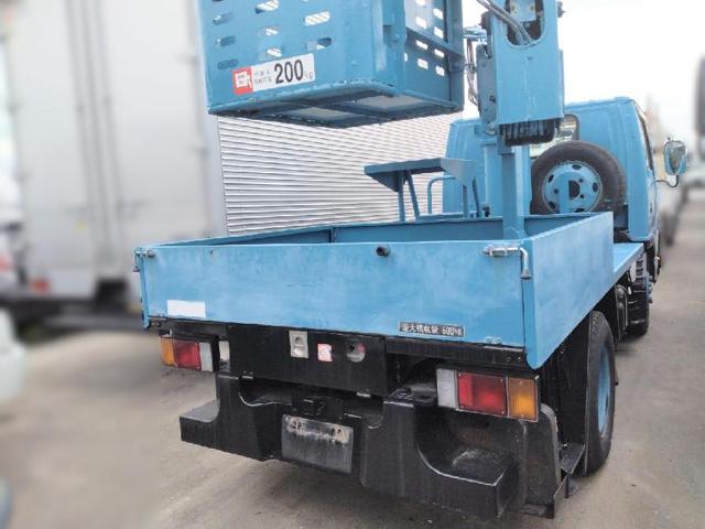 f3dcbb82835ab09cc5e1c996177ed4e8.jpg