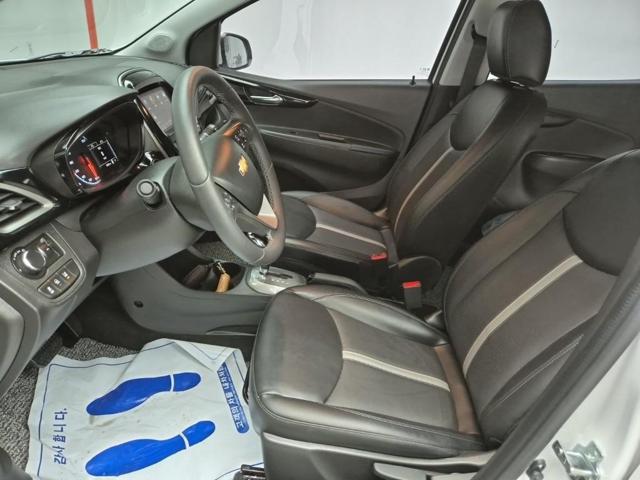6051000388R11.jpg
