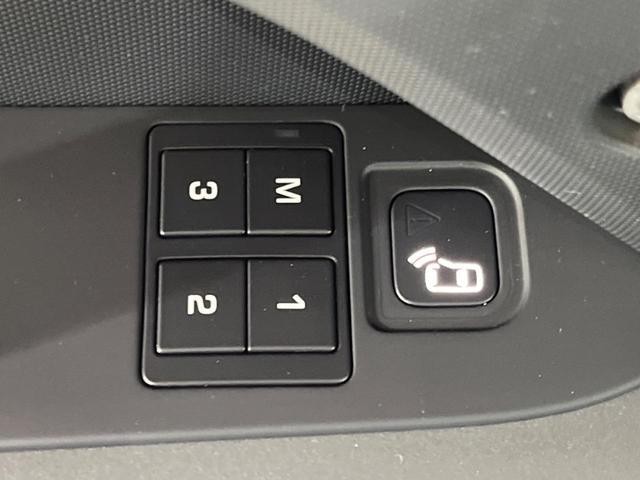 27072564_carP_l_8.jpg
