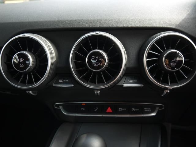 1100032A30261029W00112.jpg