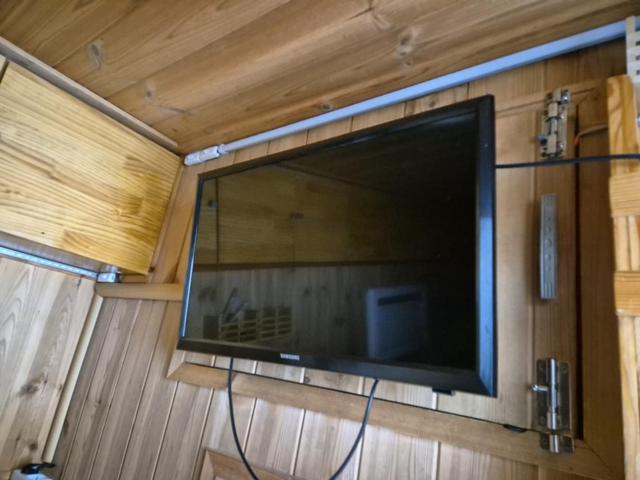 6011501141R17.jpg