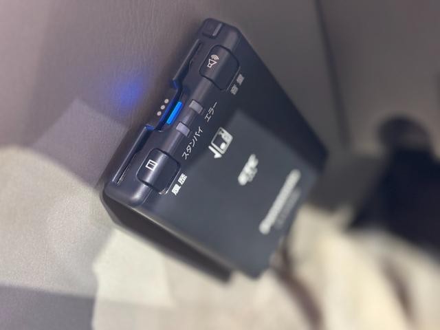 0541697A30260925W00112.jpg