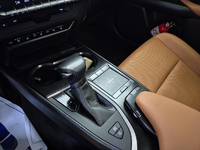 6051500466R8.jpg