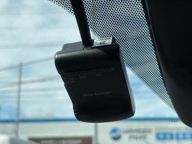 0205234A30261016W00619.jpg