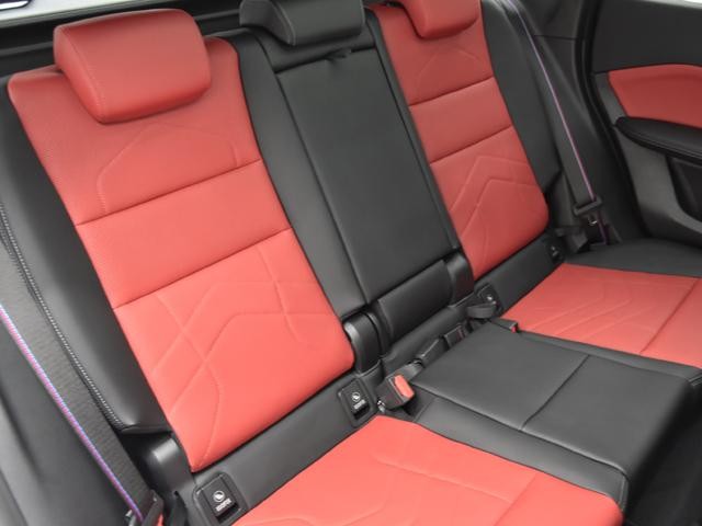 9200363A30260924W01212.jpg