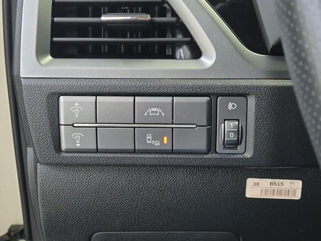 5121502292R17.jpg
