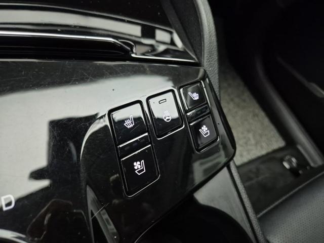 6011000737R16.jpg