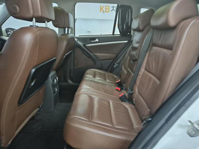 6011001968R12.jpg
