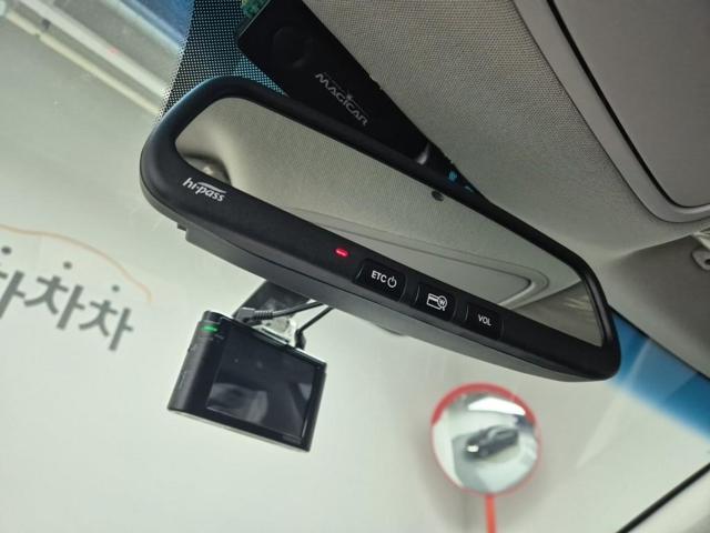 5121002518R17.jpg