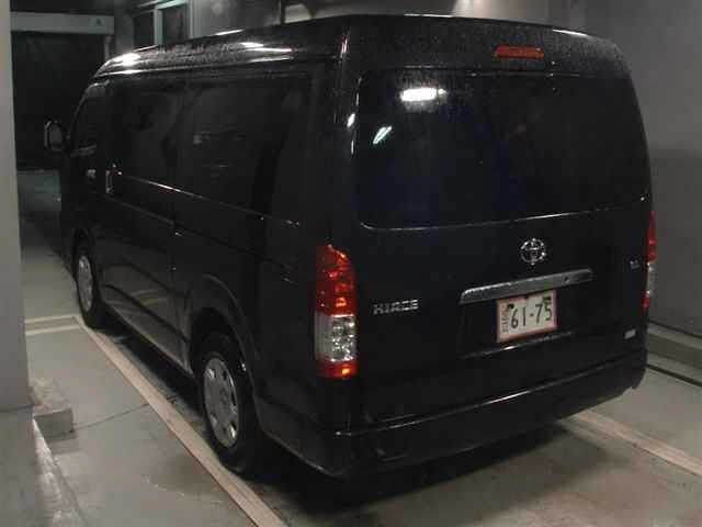 09ecba8b4f866af20ca9b5ce663bd137.jpg