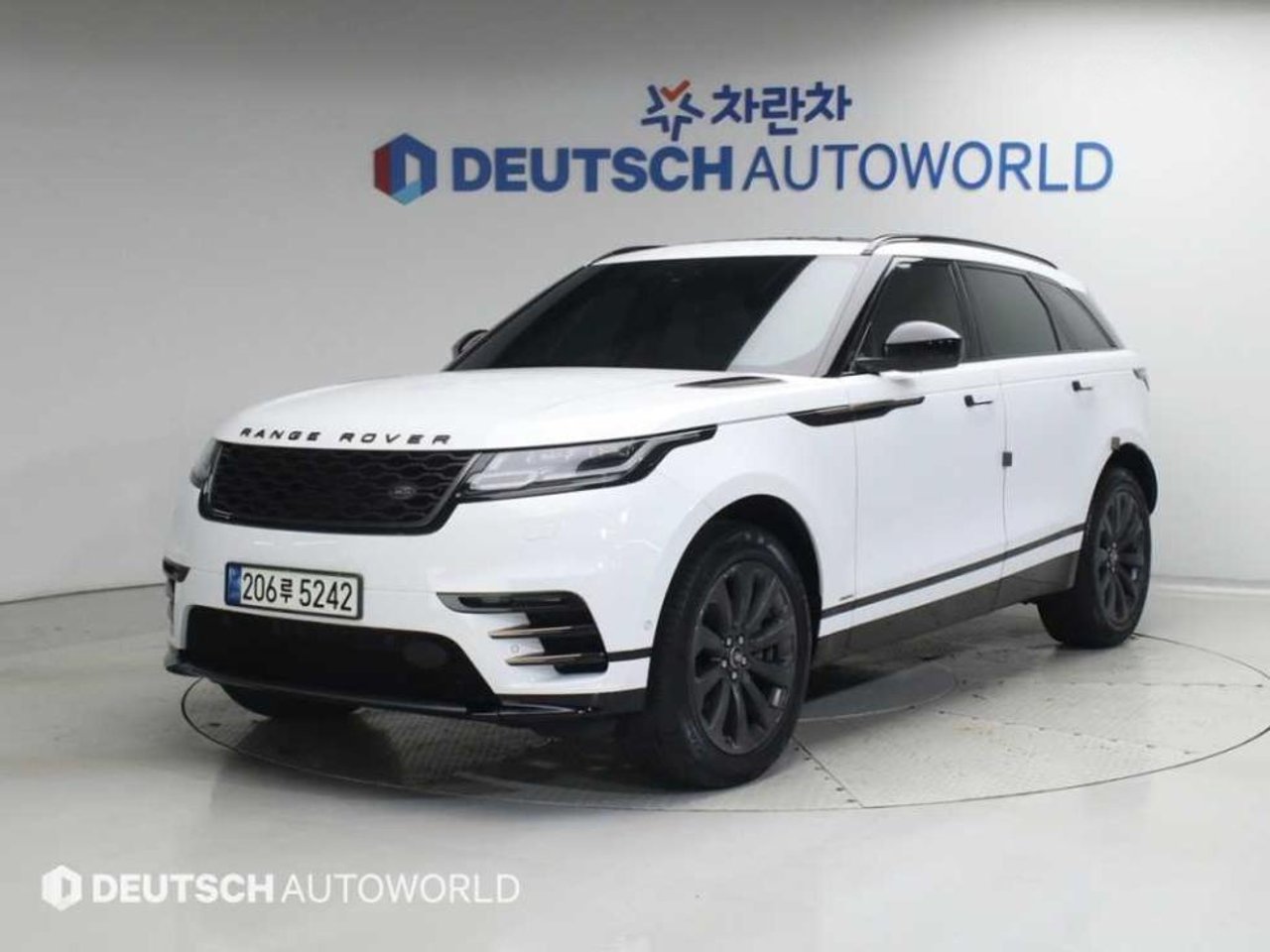 2019 Land Rover Rover, photo 1 of 1