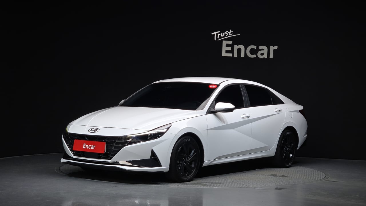 2023 Hyundai Avante, photo 1 of 1