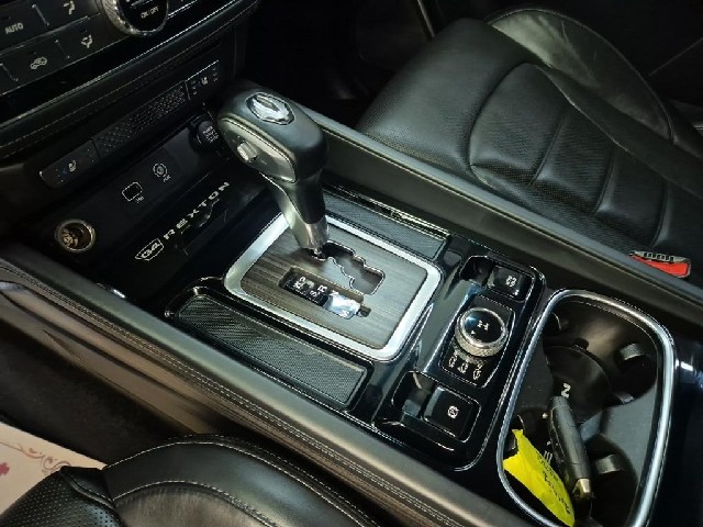 6061502153R8.jpg